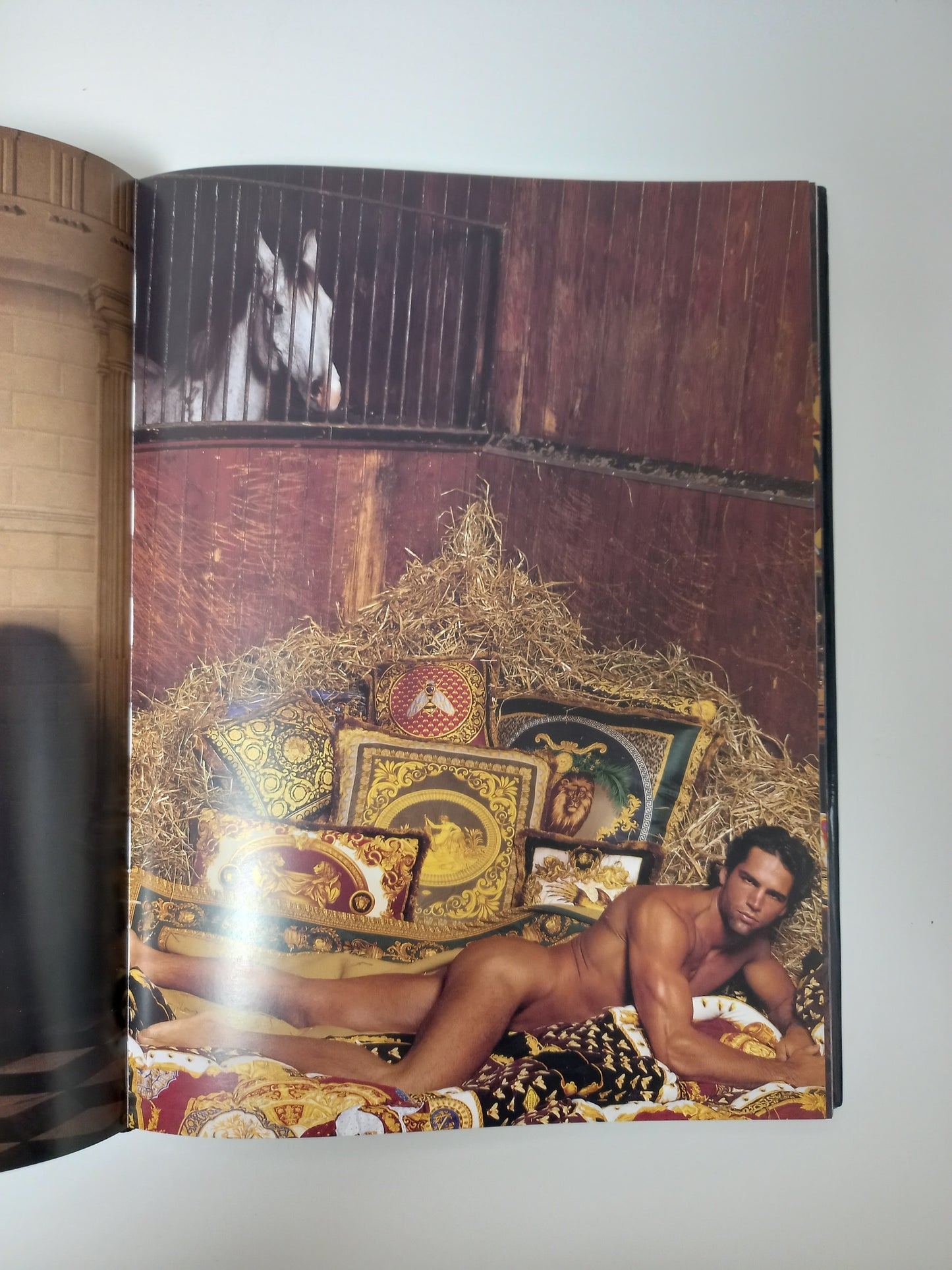 Gianni Versace - Do Not Disturb