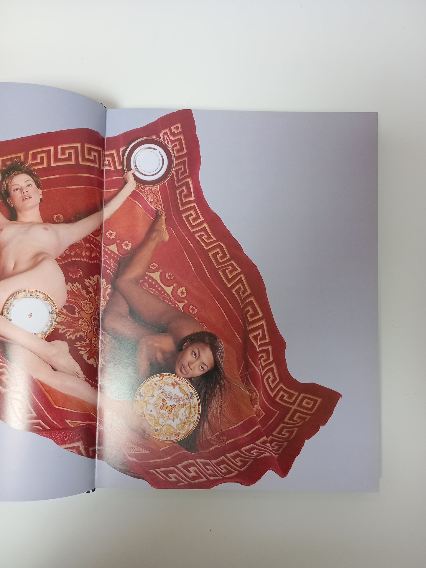 Gianni Versace - Do Not Disturb
